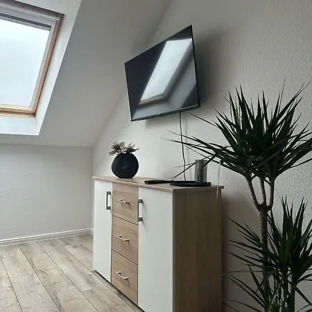 Feelgood 61 In Schoenebeck, Inklusive Tiefgaragenparkplatz Und Fuenf Minuten Fusslaeufig Bis Zur Elbe, Netflix, Dachterrasse Apartment